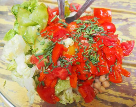 salade-pois-chiche-tomates-poivrons